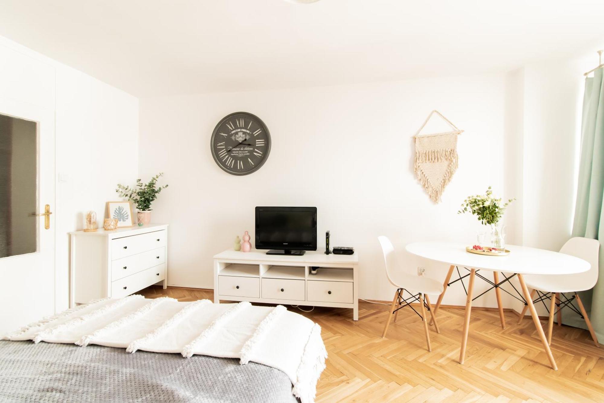 Piotrapartments - Big City Life Apartments In Central Warszawa Exterior photo